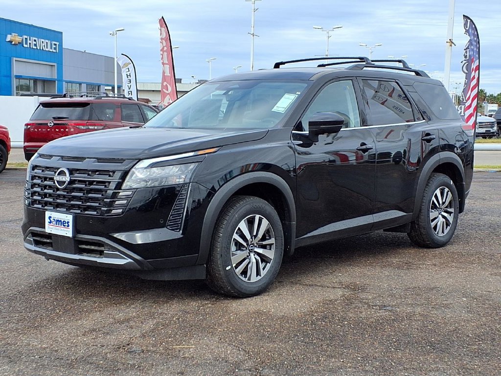 New 2026 Nissan Pathfinder SL w/ Cargo Package FWD image 3