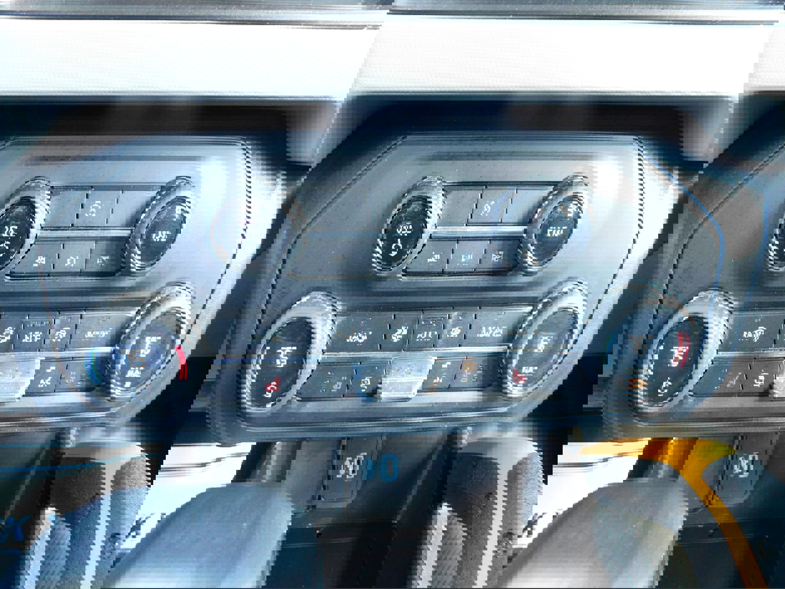 Used 2021 Ford Bronco Badlands image 22