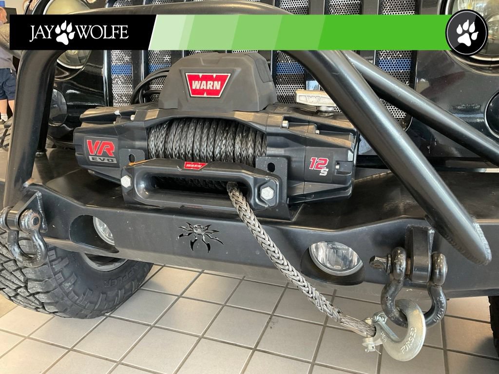 Used 2014 Jeep Wrangler Unlimited Rubicon w/ Connectivity Group AWD/4WD image 3