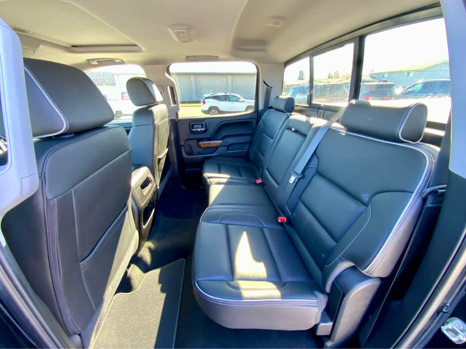 Used 2018 Chevrolet Silverado 1500 High Country AWD/4WD image 22