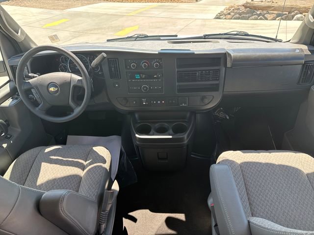 Used 2025 Chevrolet Express 3500 LT w/ LT Preferred Equipment Group RWD image 12
