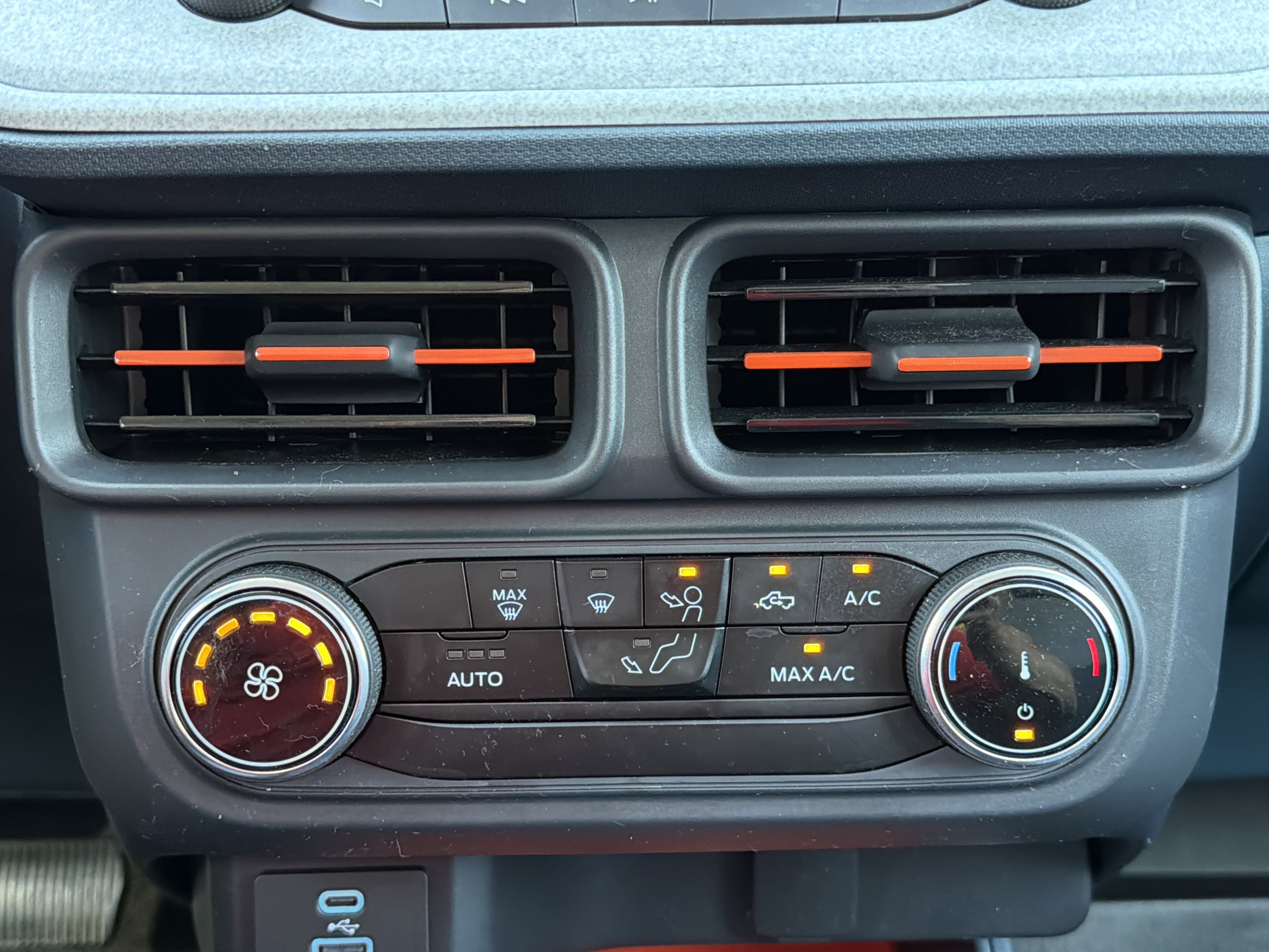 Used 2024 Ford Maverick XLT FWD image 6