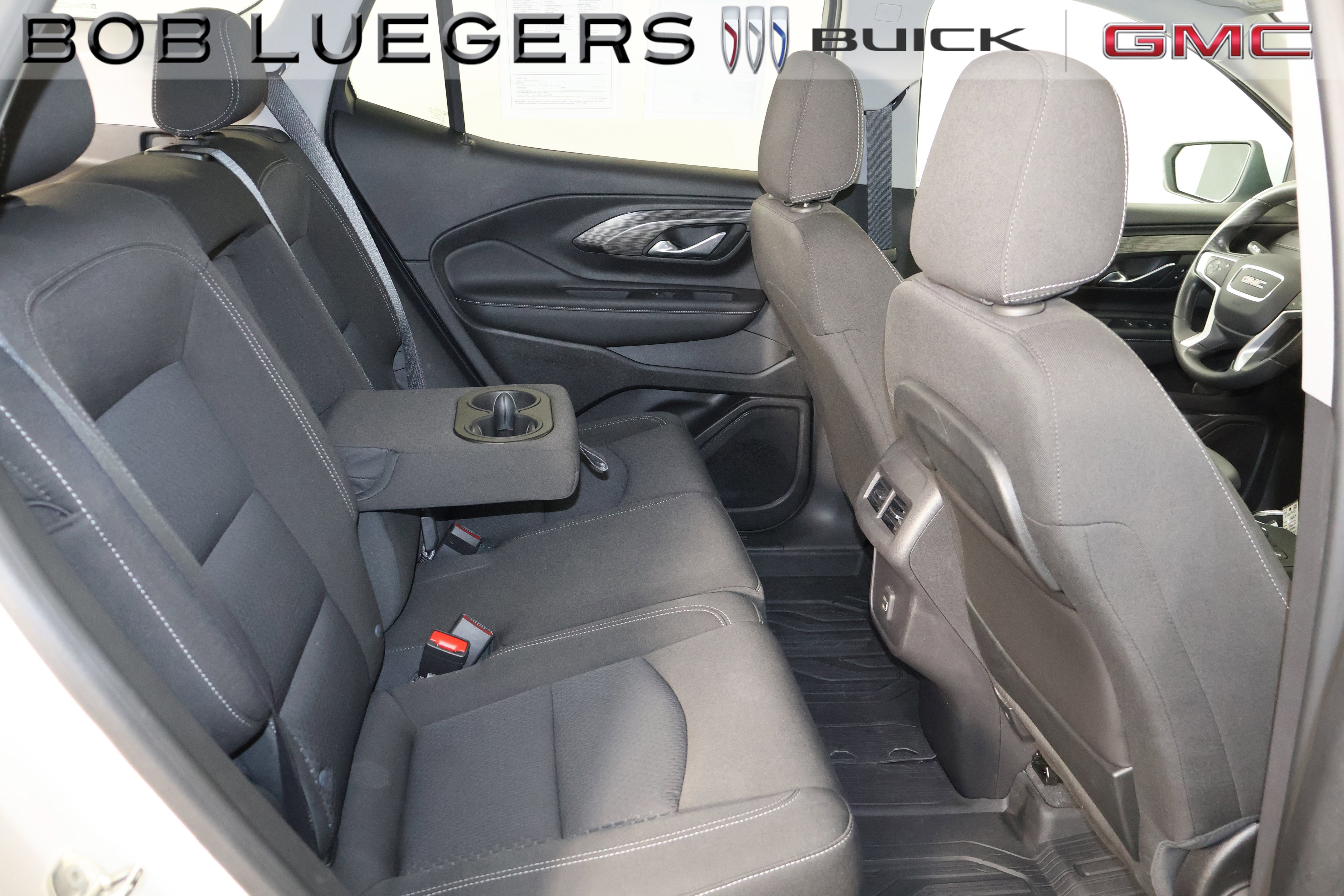 Certified 2024 GMC Terrain SLE w/ Driver Convenience Package FWD image 18