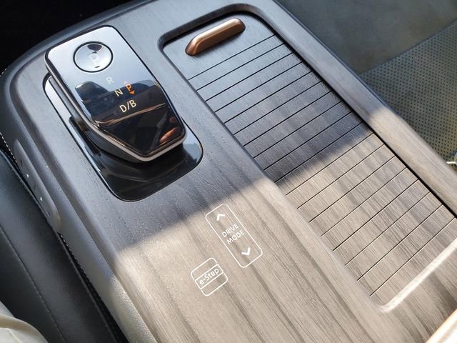 Certified 2023 Nissan Ariya AWD image 22