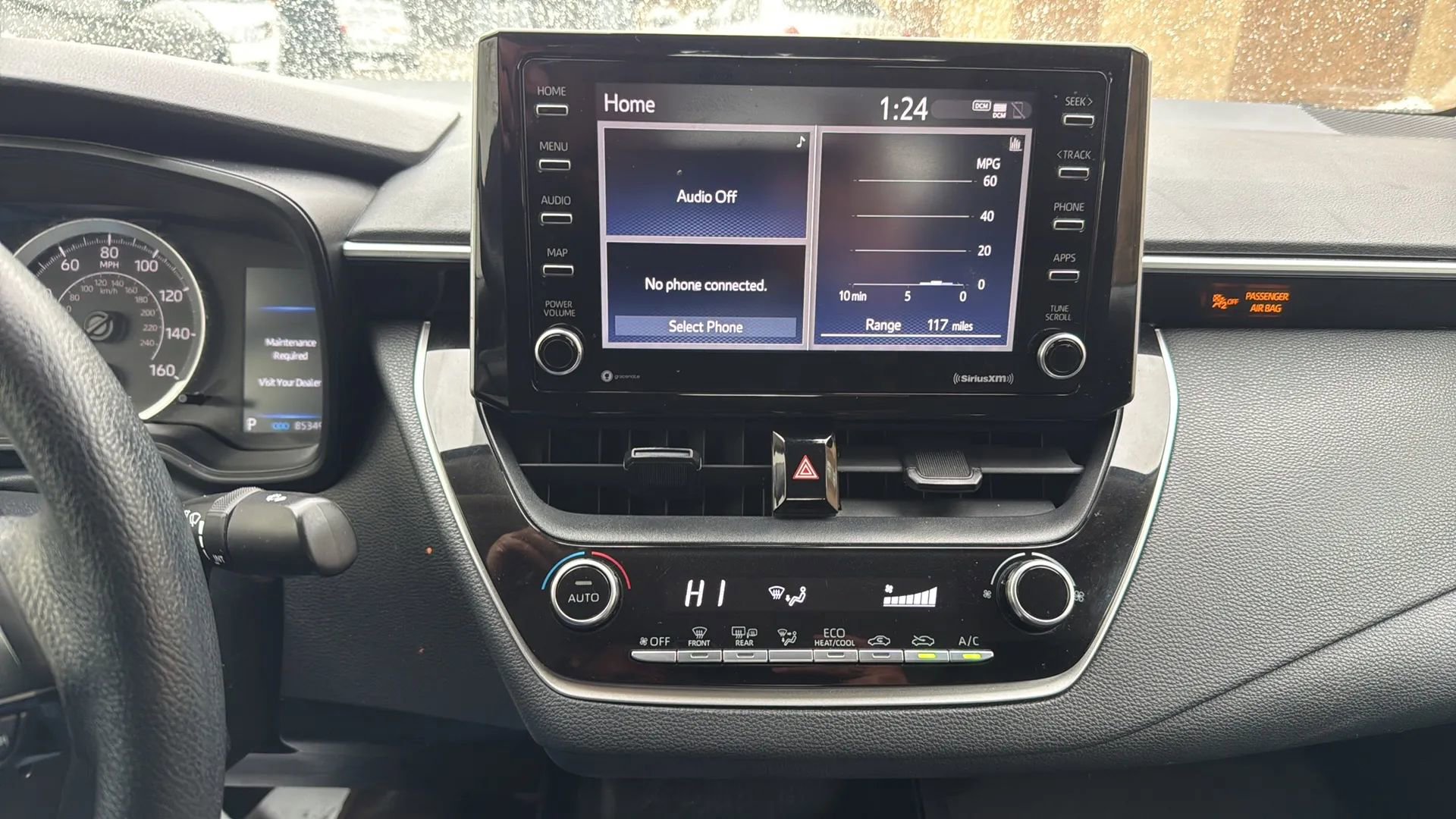 Used 2021 Toyota Corolla LE image 18