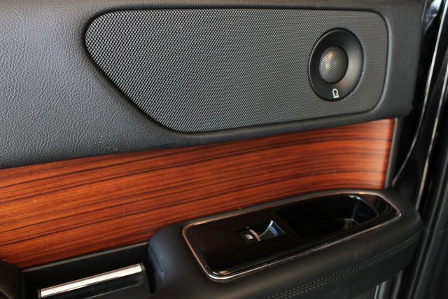 Used 2019 Lincoln Navigator Select image 20