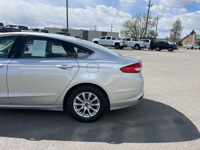Used 2018 Ford Fusion S FWD image 9