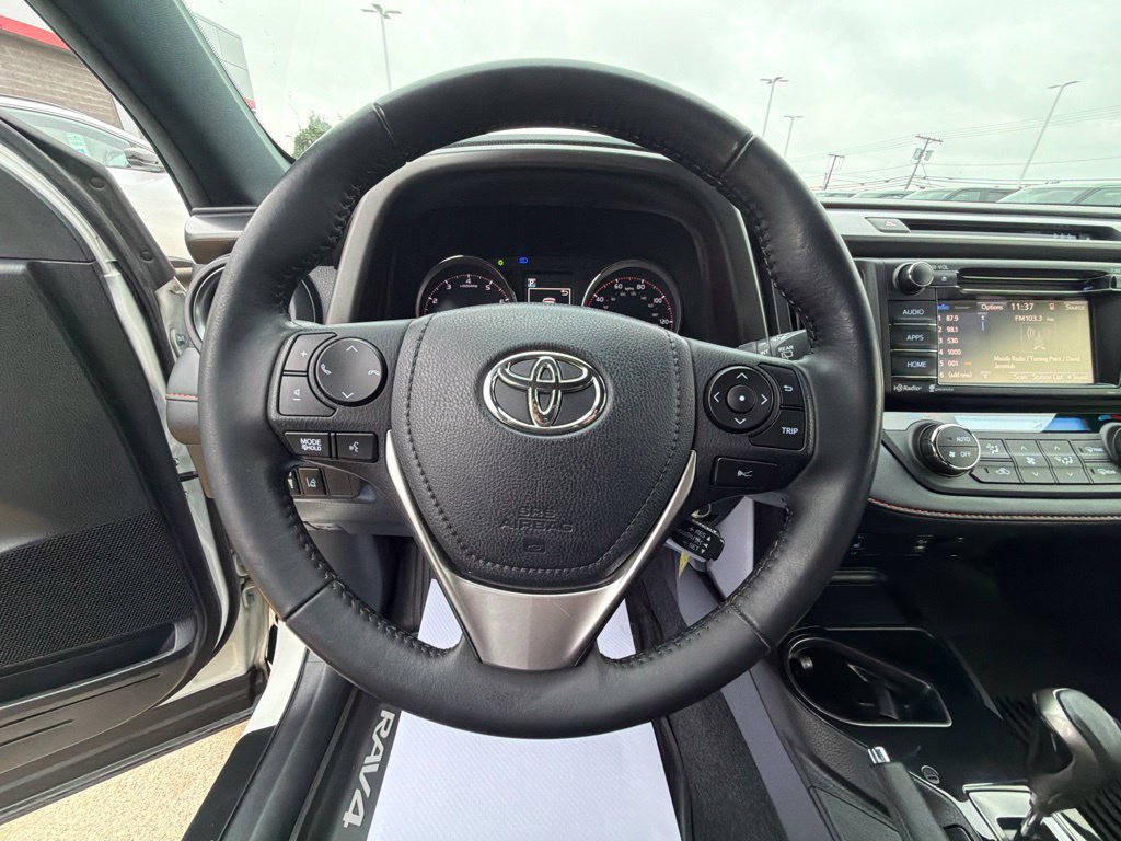 Used 2018 Toyota RAV4 SE w/ All Weather Liner Package AWD/4WD image 13