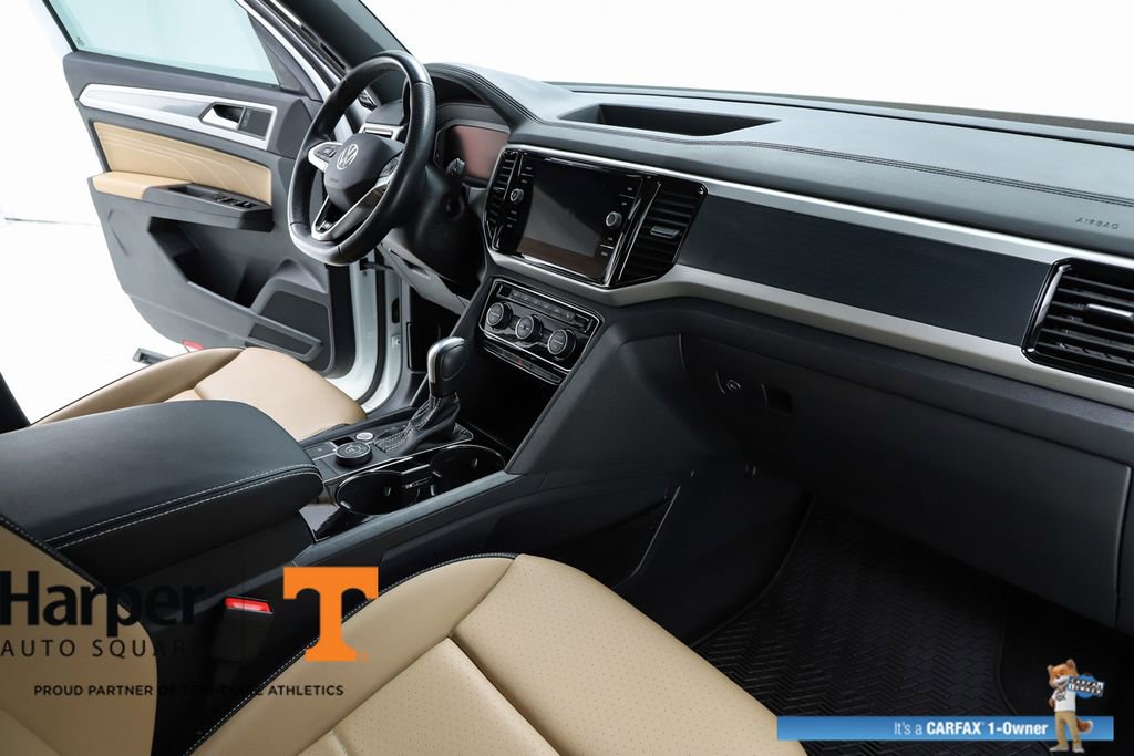 Used 2023 Volkswagen Atlas Cross Sport SEL R-Line image 33
