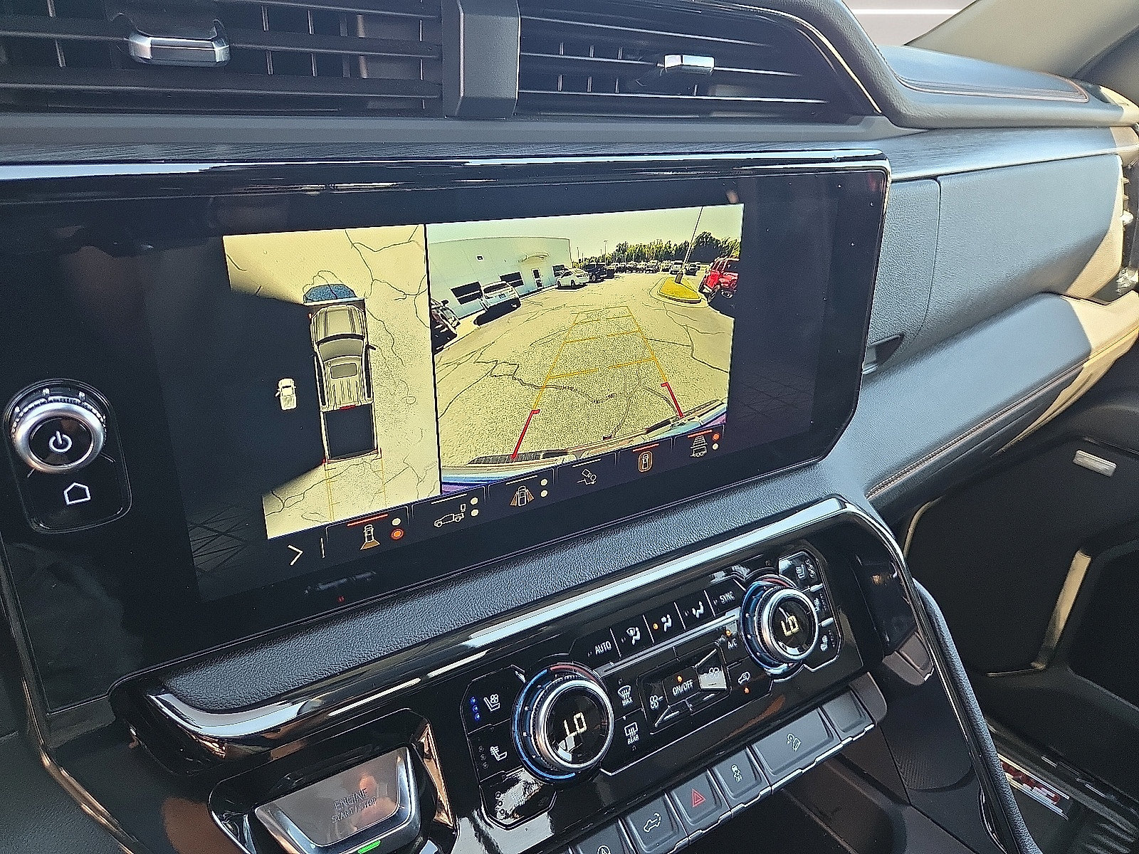 Used 2024 GMC Sierra 1500 AT4 w/ Technology Package AWD/4WD image 8