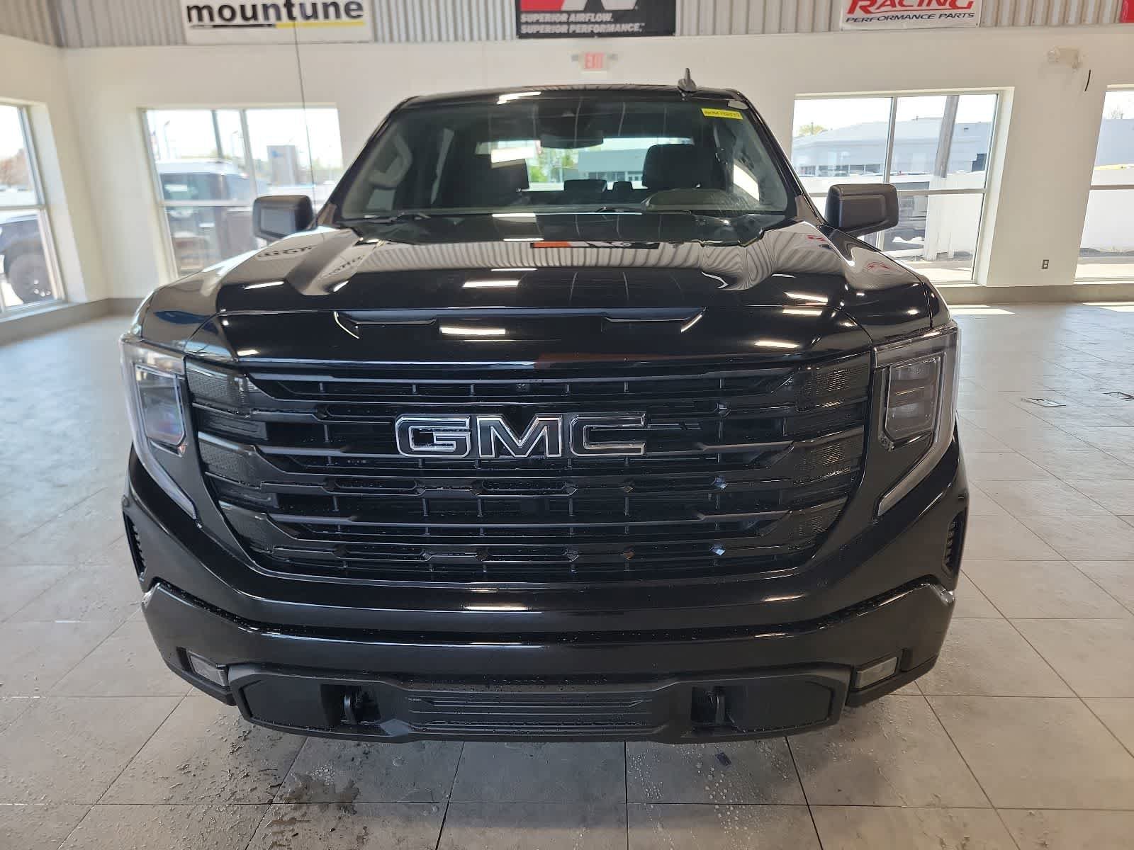 Used 2023 GMC Sierra 1500 Elevation w/ LPO, Elevation Black Package AWD/4WD image 3