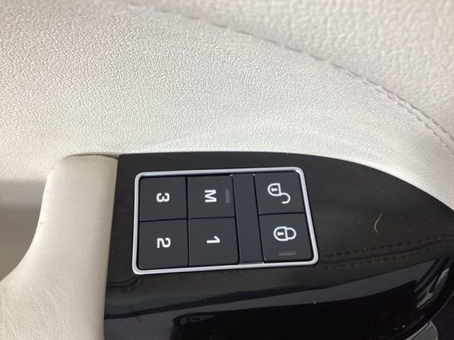 Used 2017 Land Rover Range Rover Sport HSE AWD/4WD image 17