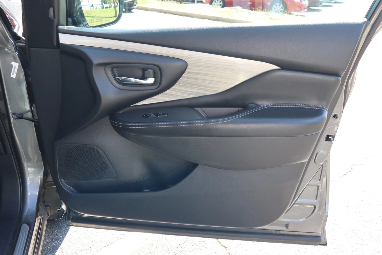 Used 2015 Nissan Murano SL w/ SL Technology Package FWD image 15