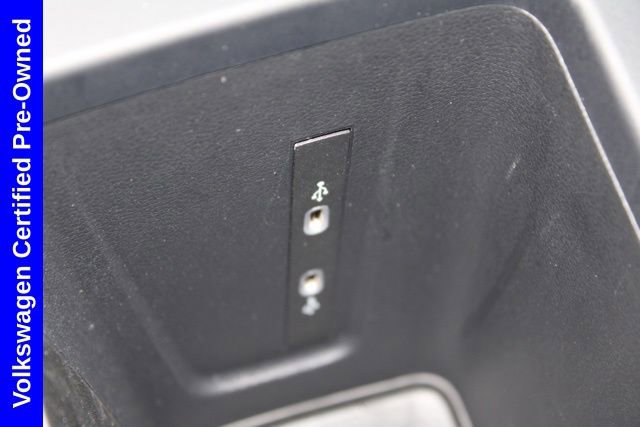 Used 2025 Volkswagen Tiguan SE image 39