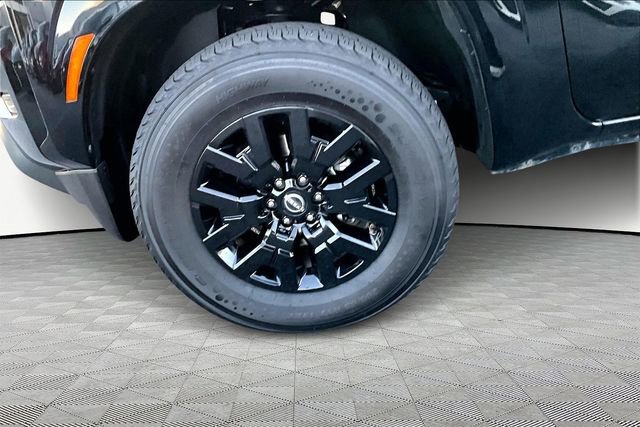 Used 2023 Nissan Frontier SV image 21