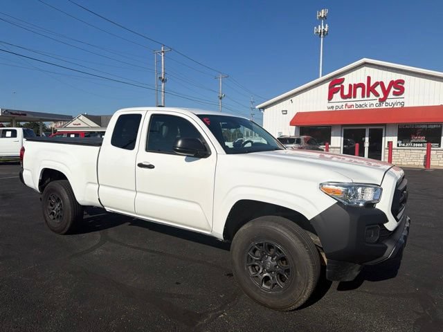 Used 2023 Toyota Tacoma SR AWD/4WD image 1