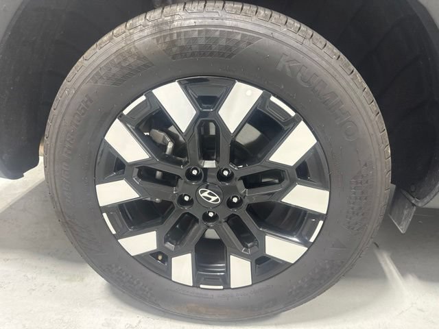 Used 2025 Hyundai Santa Cruz SEL FWD image 6