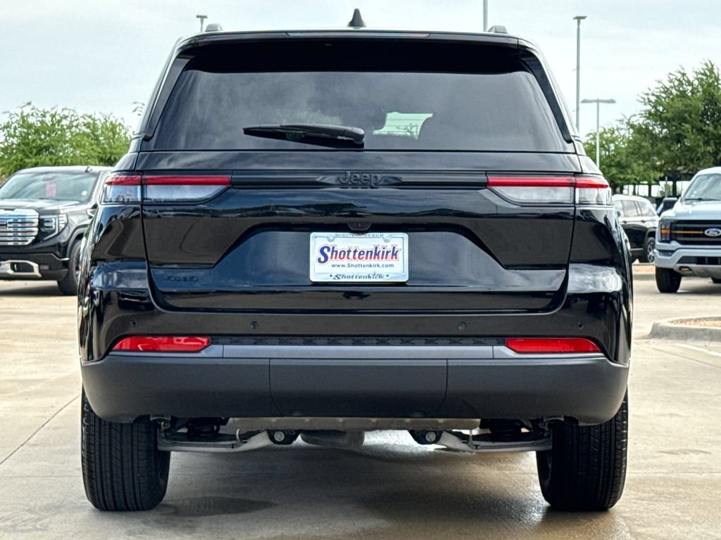 New 2026 Jeep Grand Cherokee Altitude AWD/4WD image 7