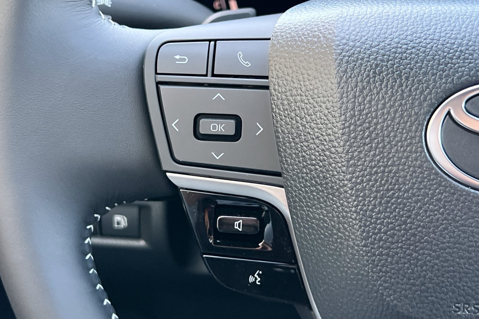 New 2026 Toyota Camry SE FWD image 24