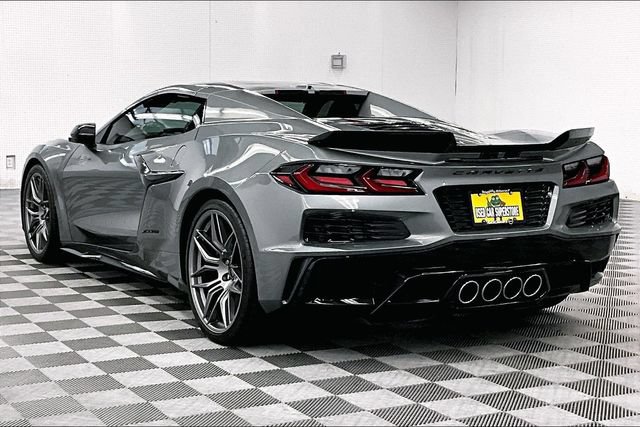 Used 2024 Chevrolet Corvette Z06 RWD video 2