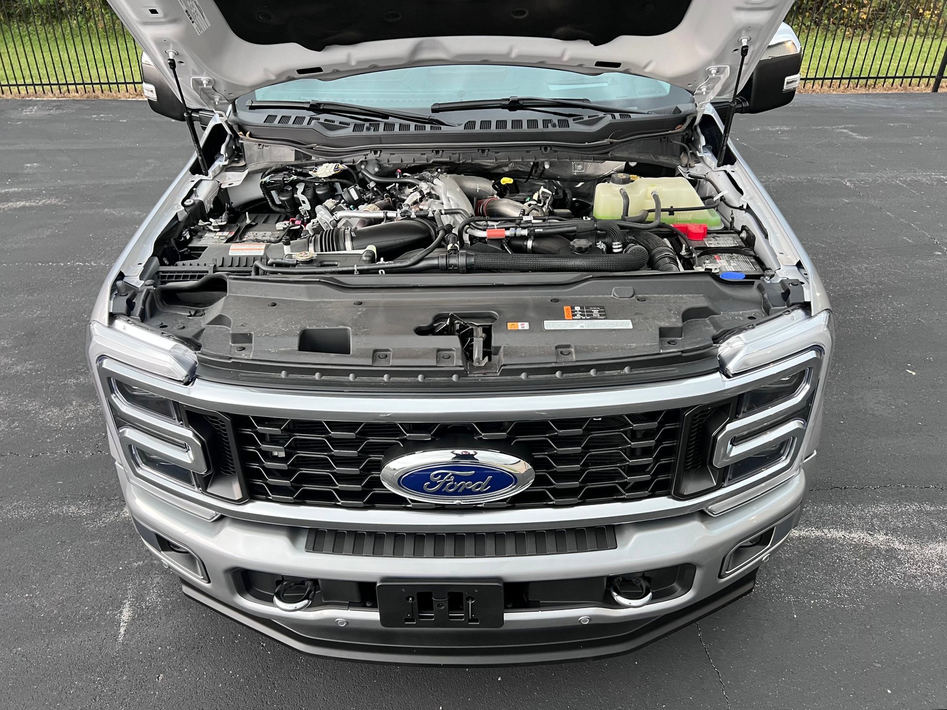 Used 2024 Ford F450 Limited w/ FX4 Off-Road Package image 8