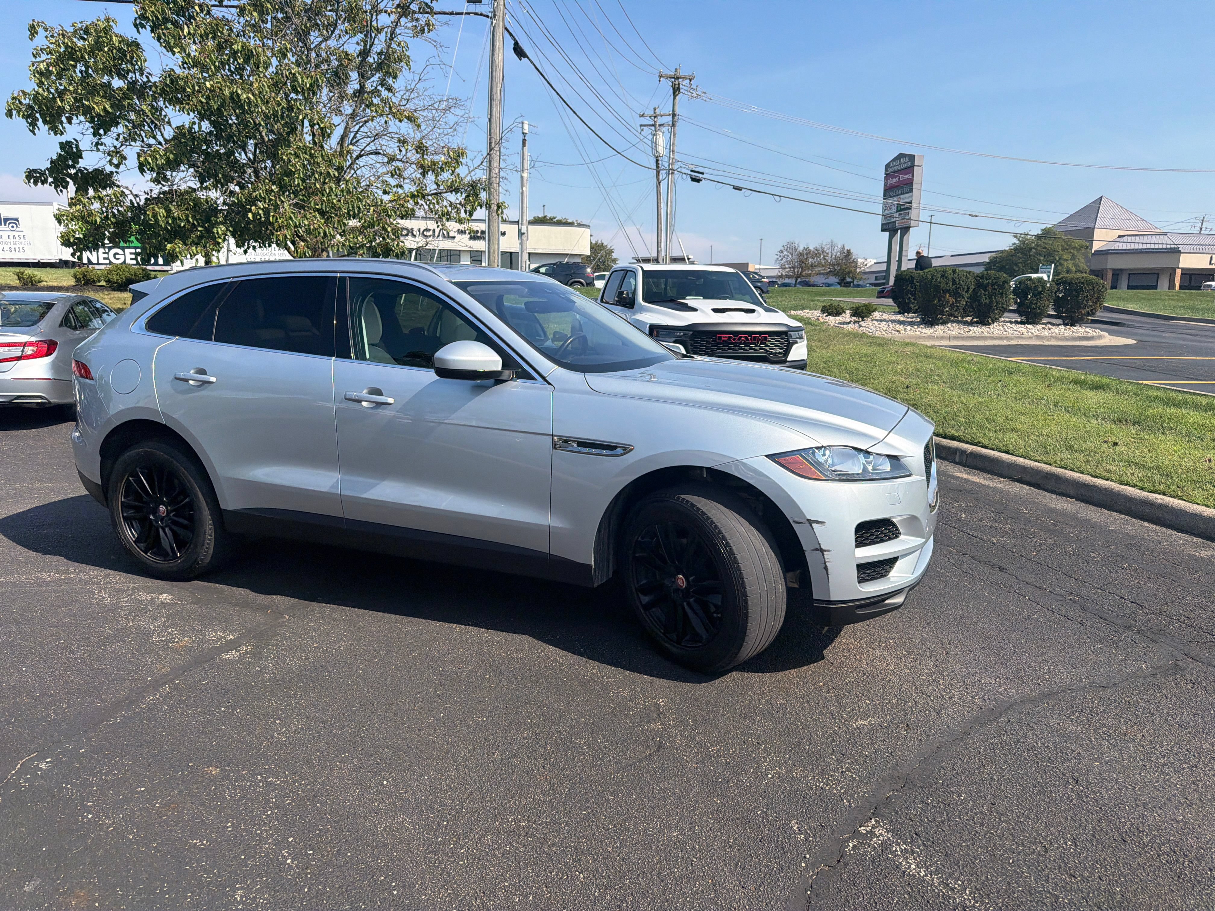 Used 2019 Jaguar F-PACE Prestige AWD/4WD image 21