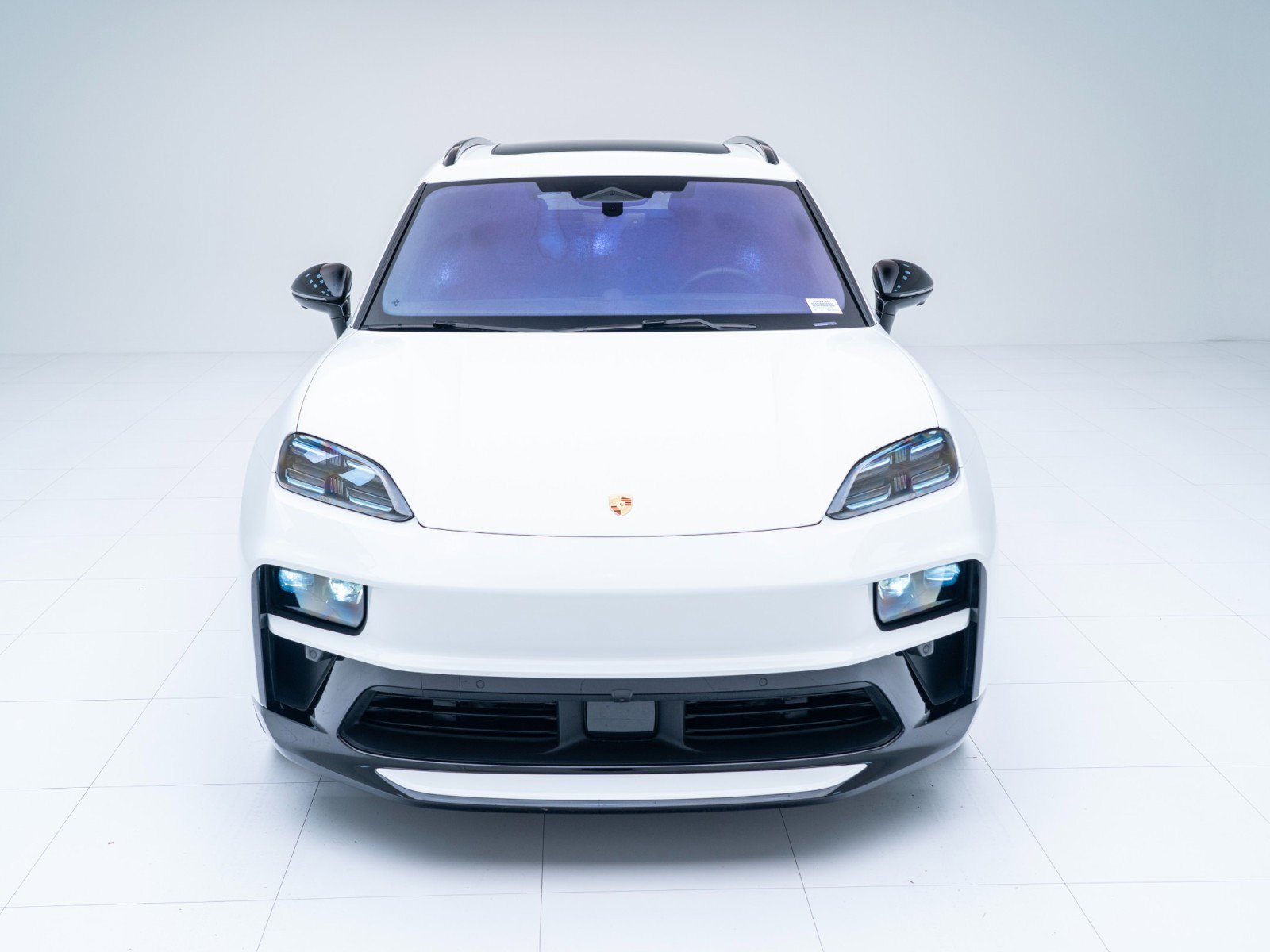 Certified 2026 Porsche Macan GTS Electric image 6