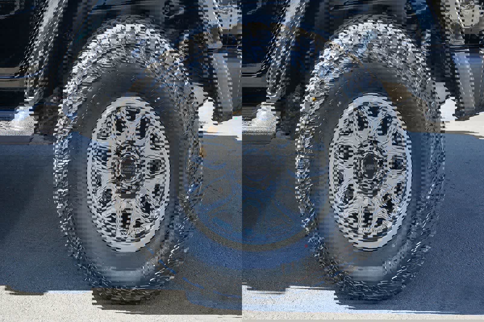 Used 2022 Jeep Wrangler Unlimited Sahara w/ Cold Weather Group image 10