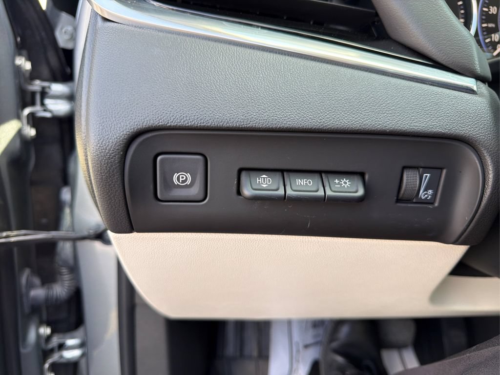 Used 2024 Buick Enclave Avenir w/ Trailering Package, 5000 lbs. AWD/4WD image 15