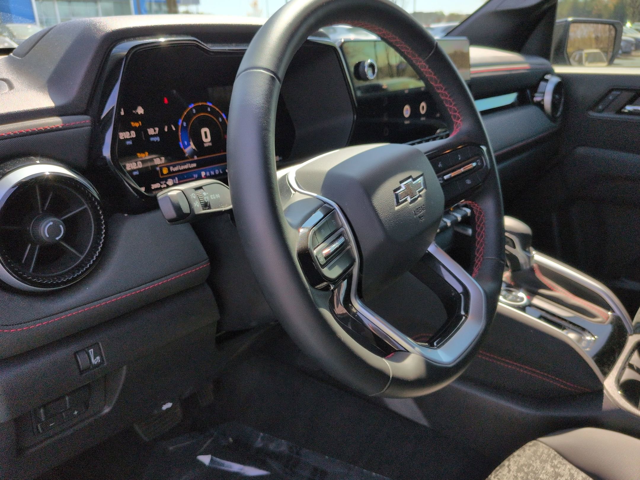 Certified 2024 Chevrolet Colorado Z71 w/ Z71 Convenience Package 2 image 18