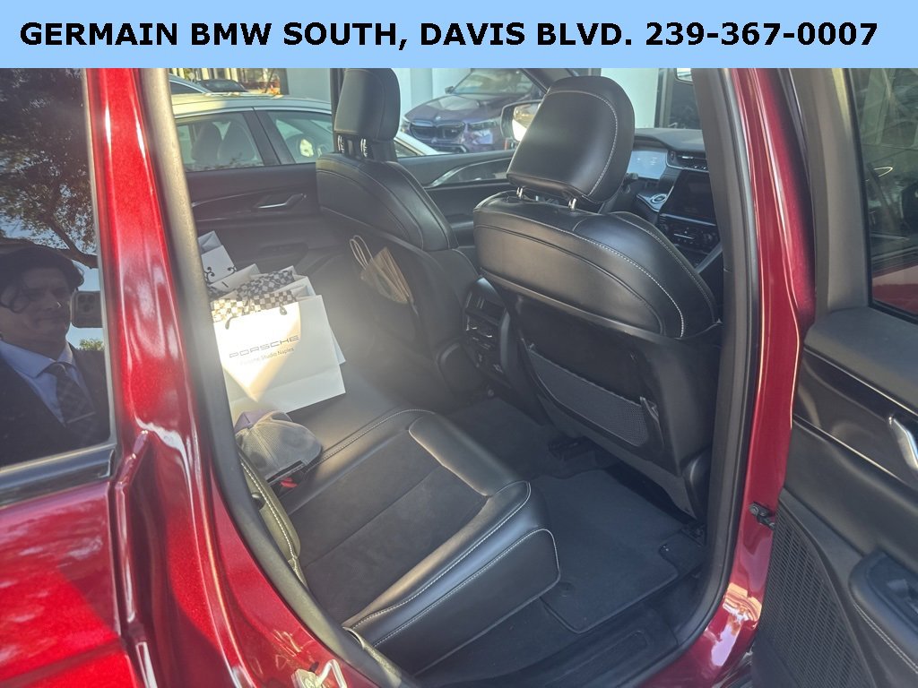 Used 2023 Jeep Grand Cherokee Altitude image 19