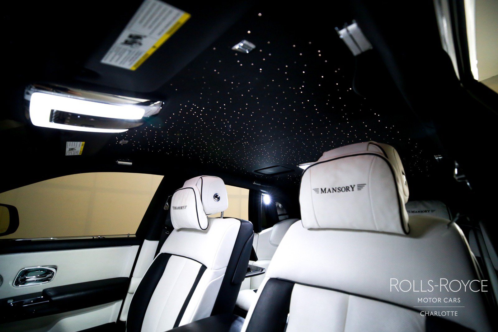 Used 2018 Rolls-Royce Phantom Sedan RWD image 12