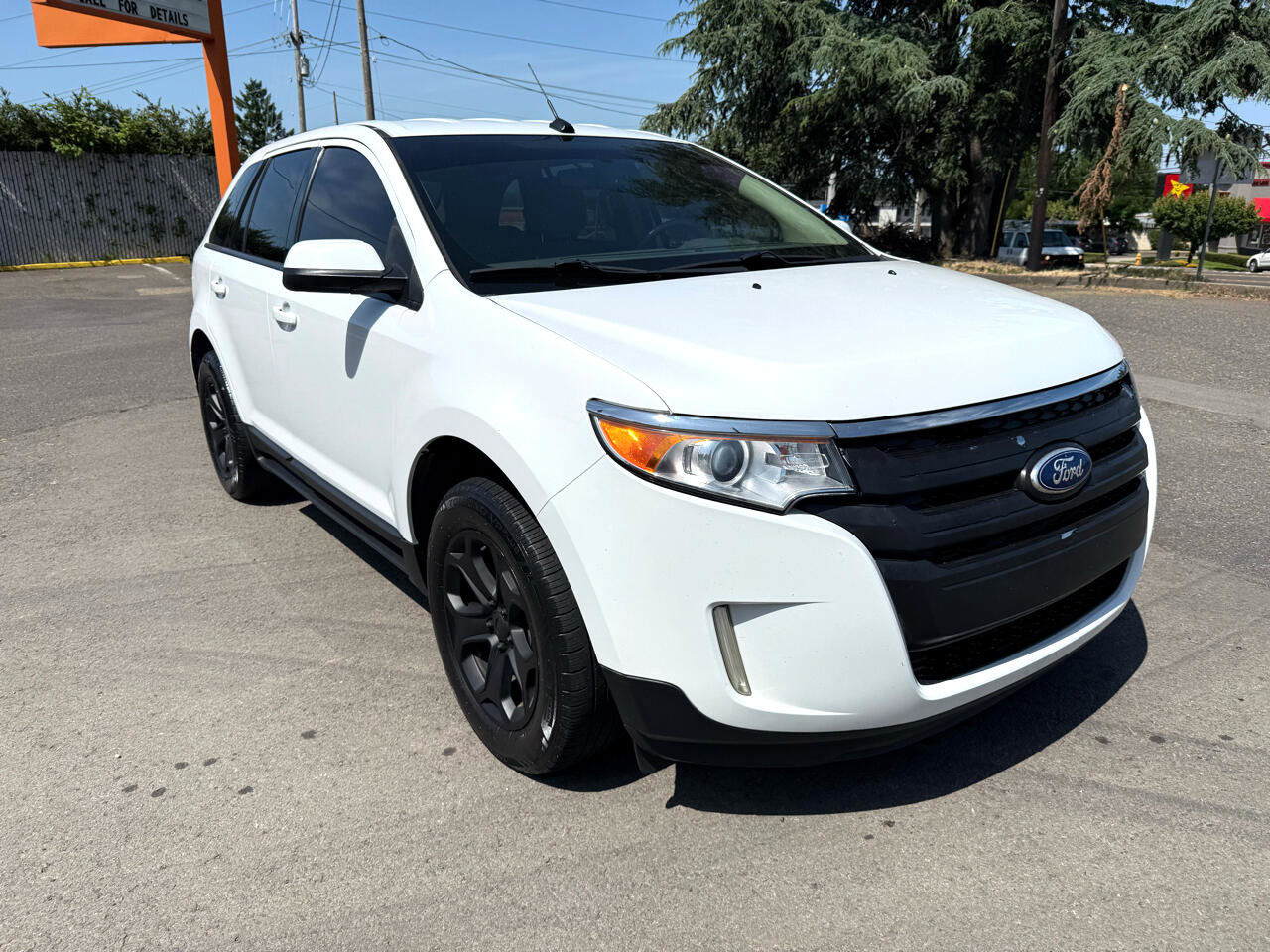 Used 2014 Ford Edge SEL w/ Equipment Group 205A image 6