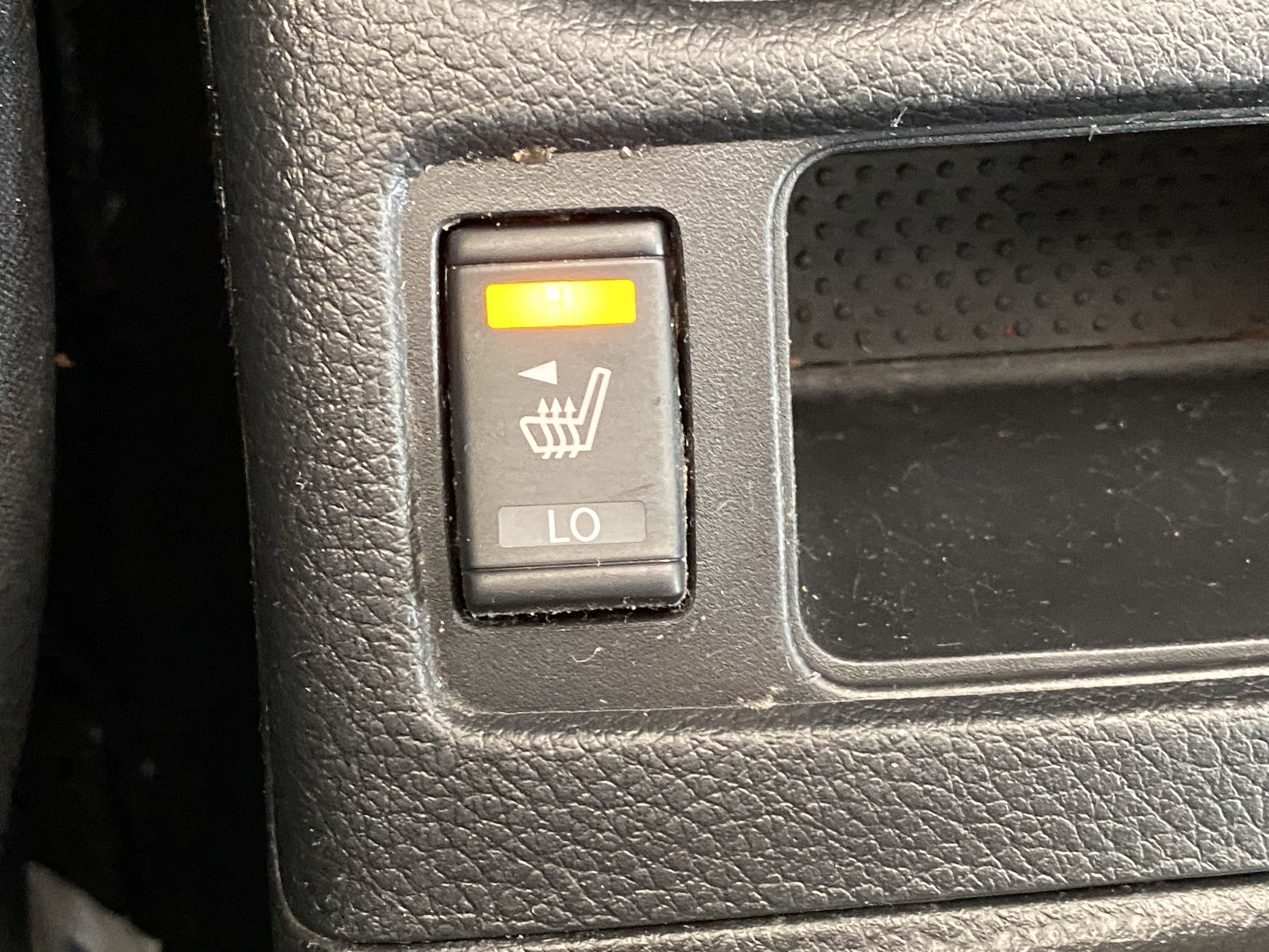 Used 2020 Nissan Rogue SV FWD image 13