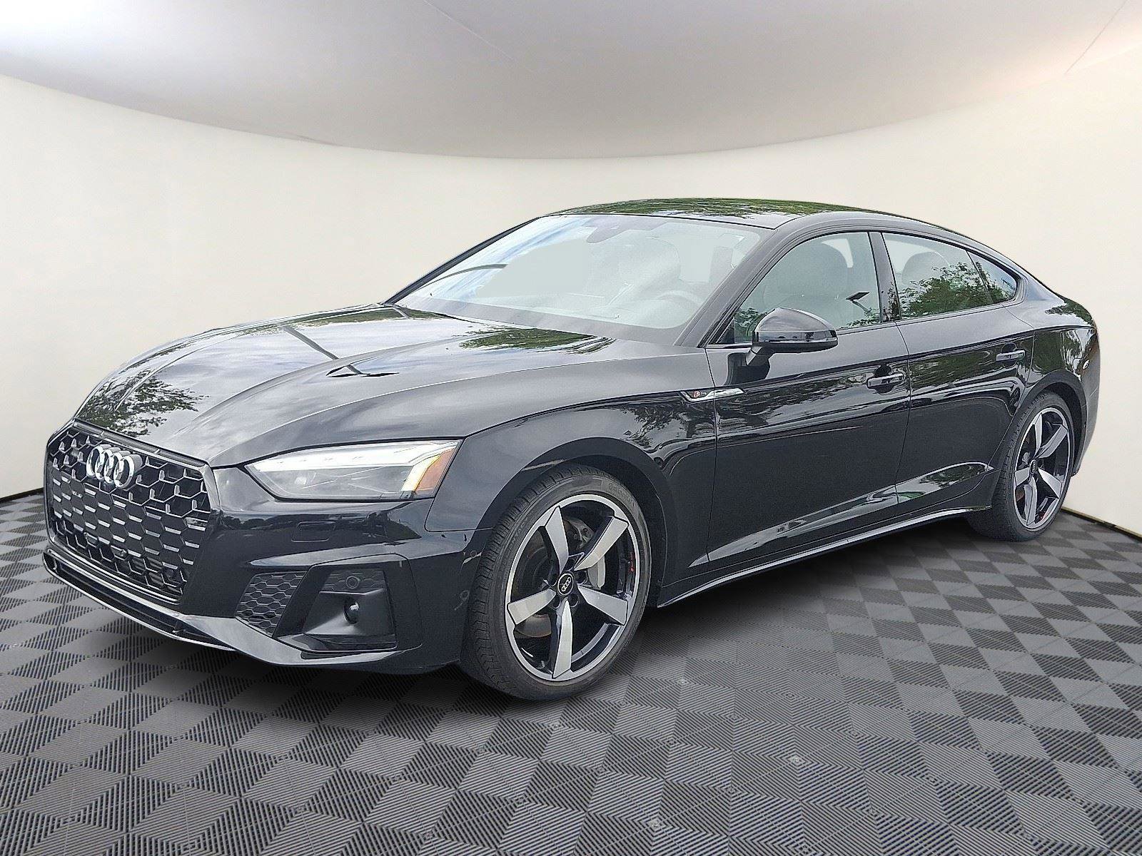 Used 2025 Audi A5 2.0T Prestige image 3