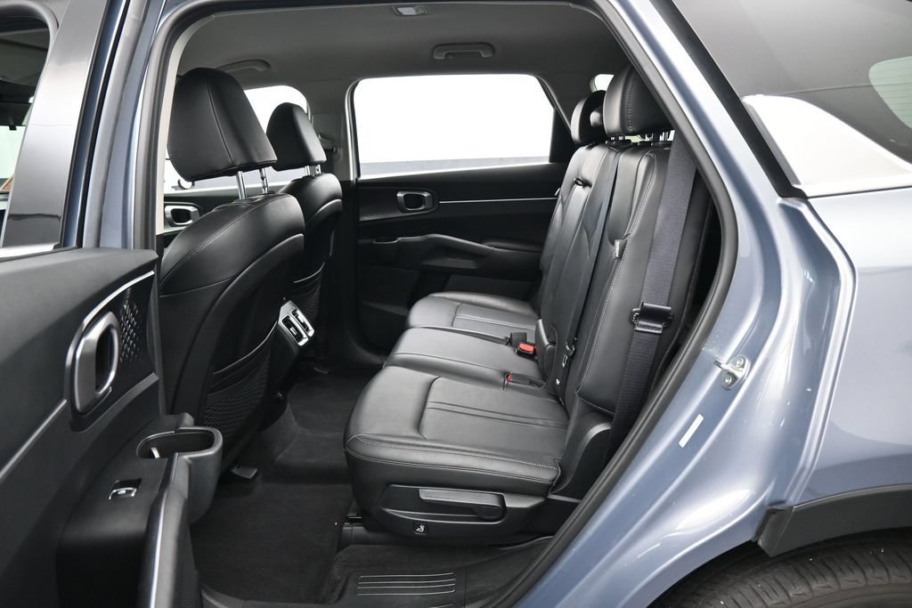 Used 2024 Kia Sorento S FWD image 33