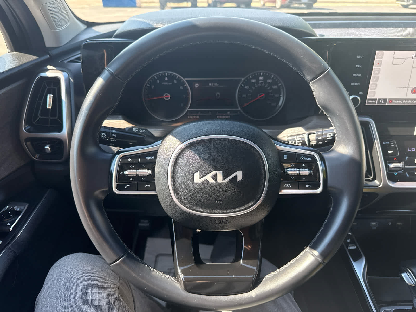 Used 2023 Kia Sorento S w/ Panoramic Sunroof Package AWD/4WD image 20