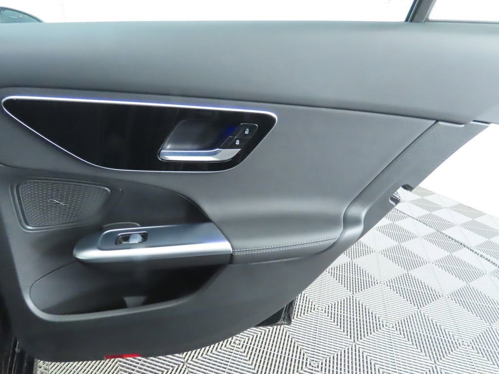 Used 2025 Mercedes-Benz C 300 4MATIC Sedan image 27