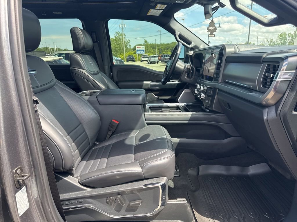 Certified 2025 Ford F350 Platinum AWD/4WD image 41