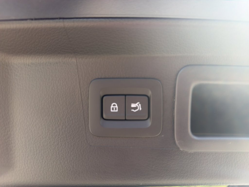 Used 2025 MAZDA CX-50 AWD 2.5 S w/ Cargo Package image 34