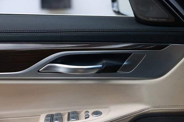 Used 2018 BMW 740i image 52
