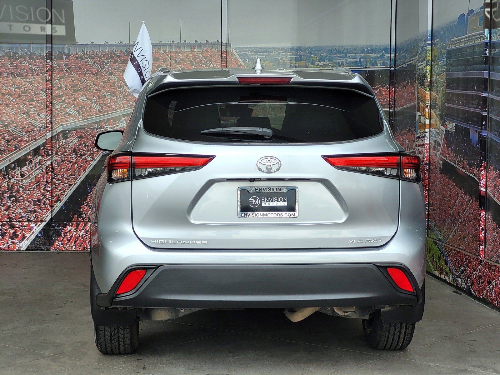 Certified 2022 Toyota Highlander XLE image 6