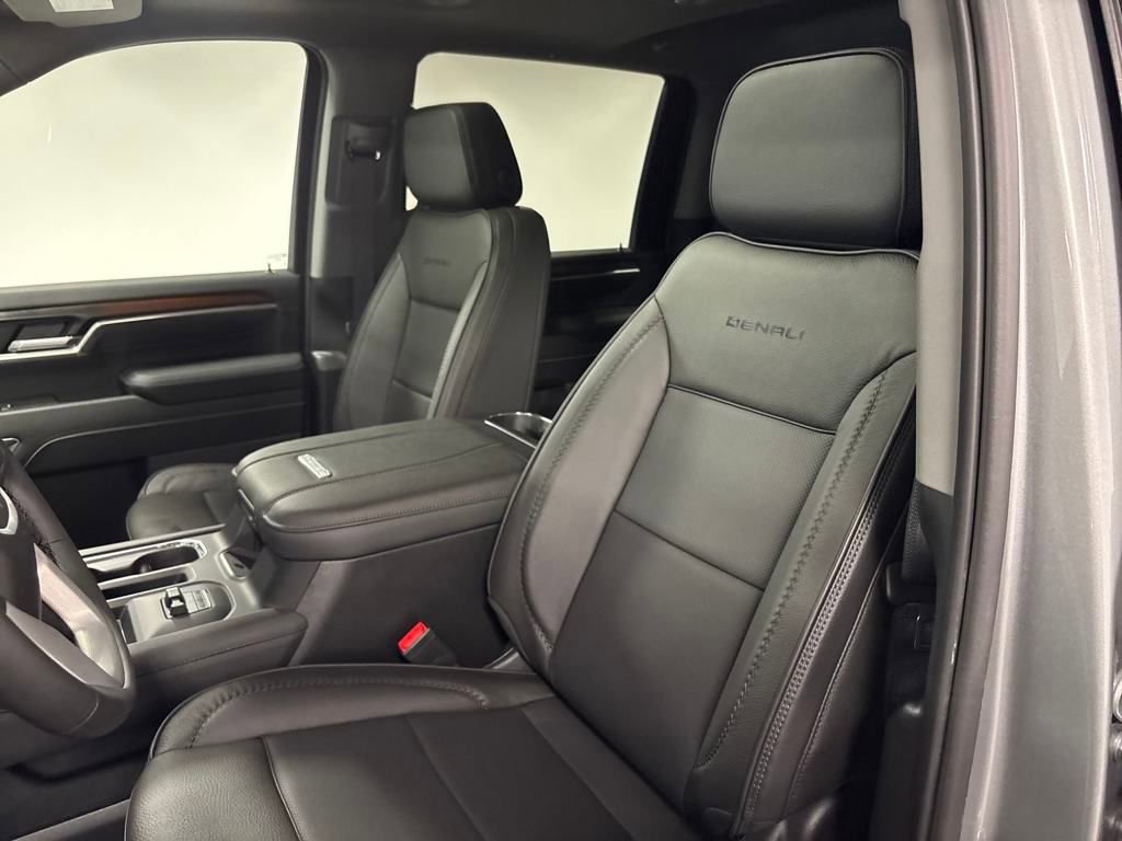 New 2025 GMC Sierra 2500 Denali w/ Denali Reserve Package image 25