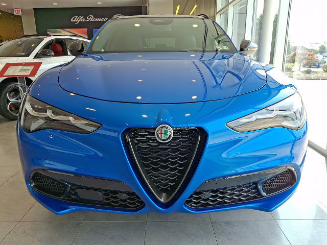 New 2026 Alfa Romeo Stelvio Sprint AWD/4WD image 5