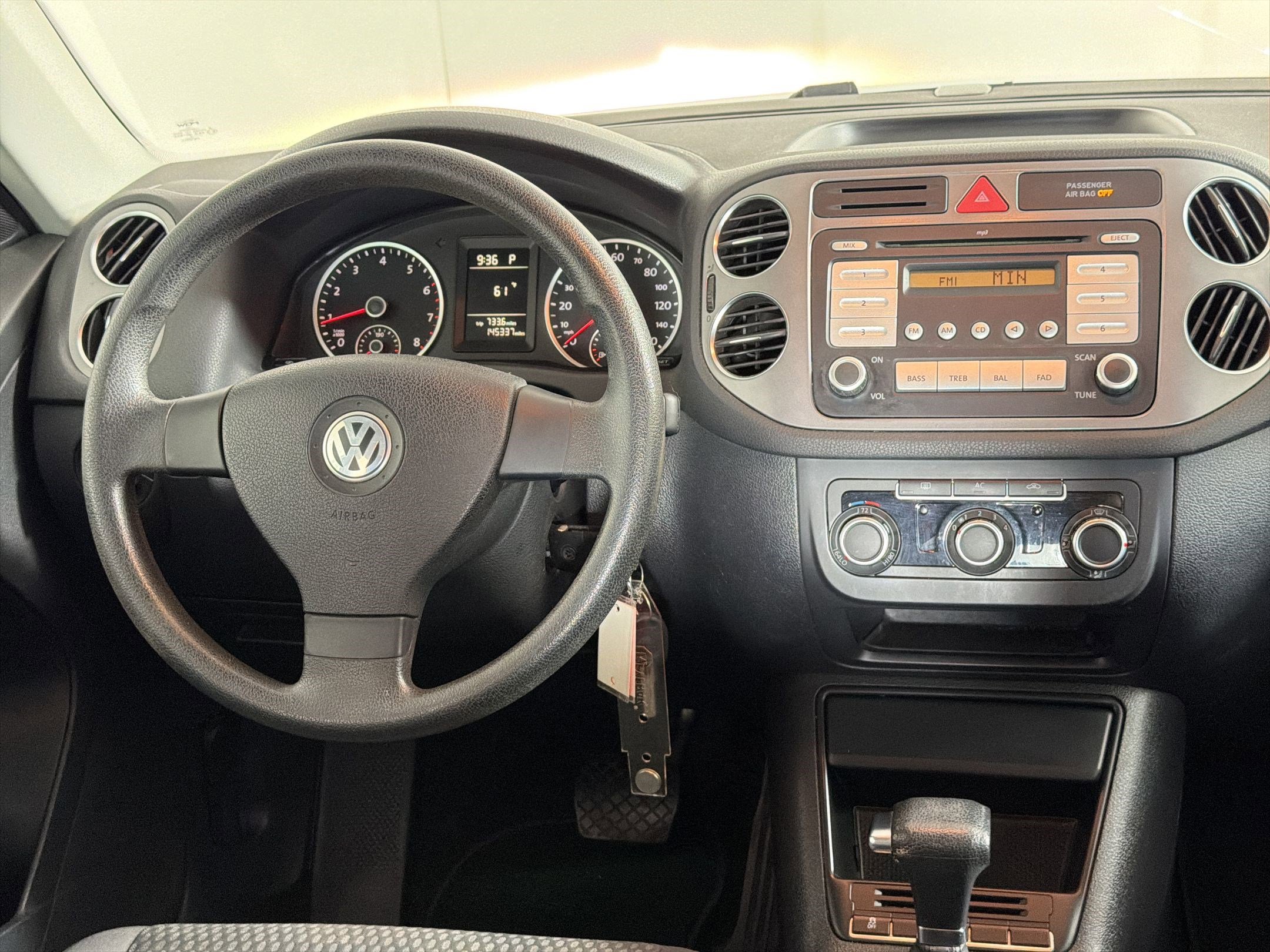 Used 2010 Volkswagen Tiguan S AWD/4WD image 24