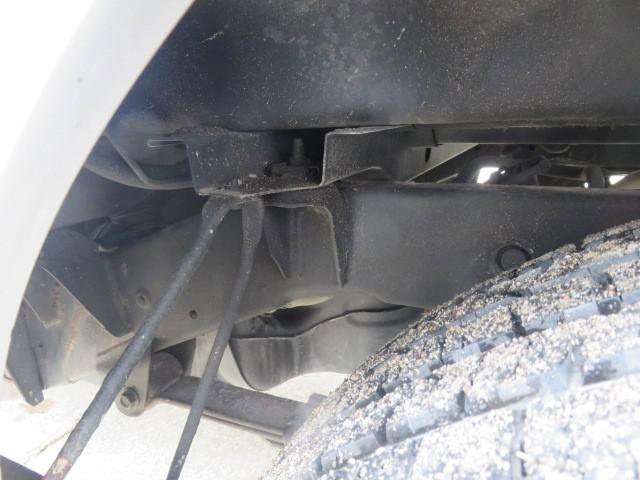 Used 2012 Suzuki Equator Premium image 30