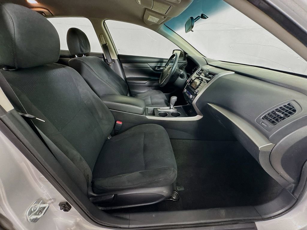 Used 2015 Nissan Altima 2.5 SV FWD image 32