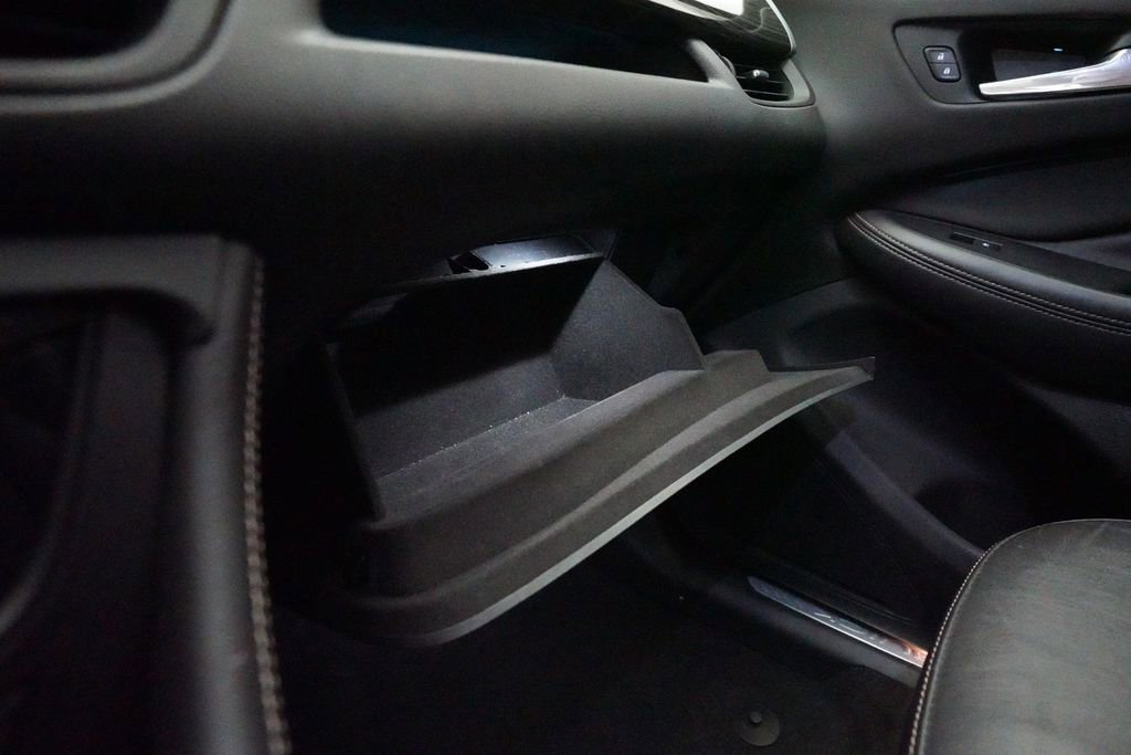 Used 2017 Buick Envision Essence FWD image 30