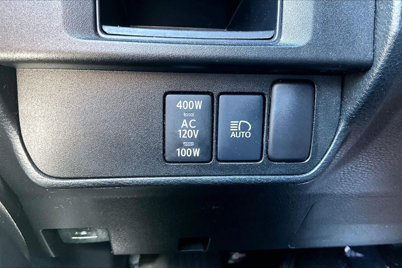 Certified 2019 Toyota Tacoma TRD Off-Road AWD/4WD image 34