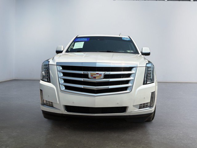 Used 2018 Cadillac Escalade Premium Luxury AWD/4WD image 6